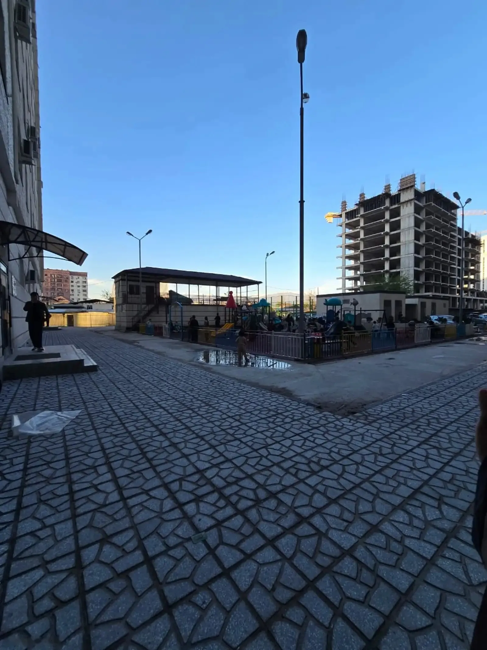3-комн. квартира, 3 этаж, 80м², Фирдавси — миниатюра 2