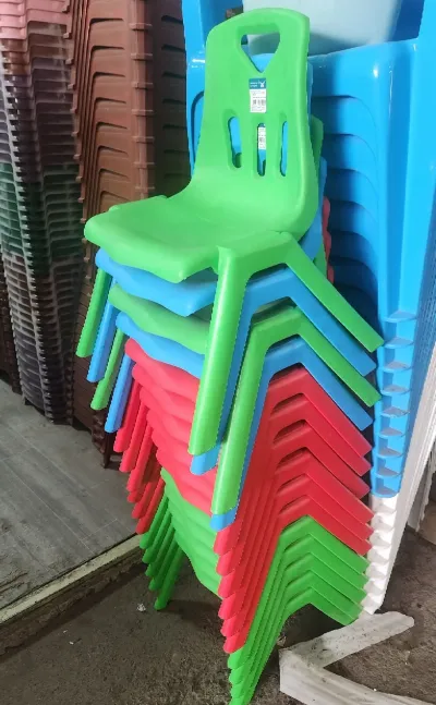 Стульчик разноцветный