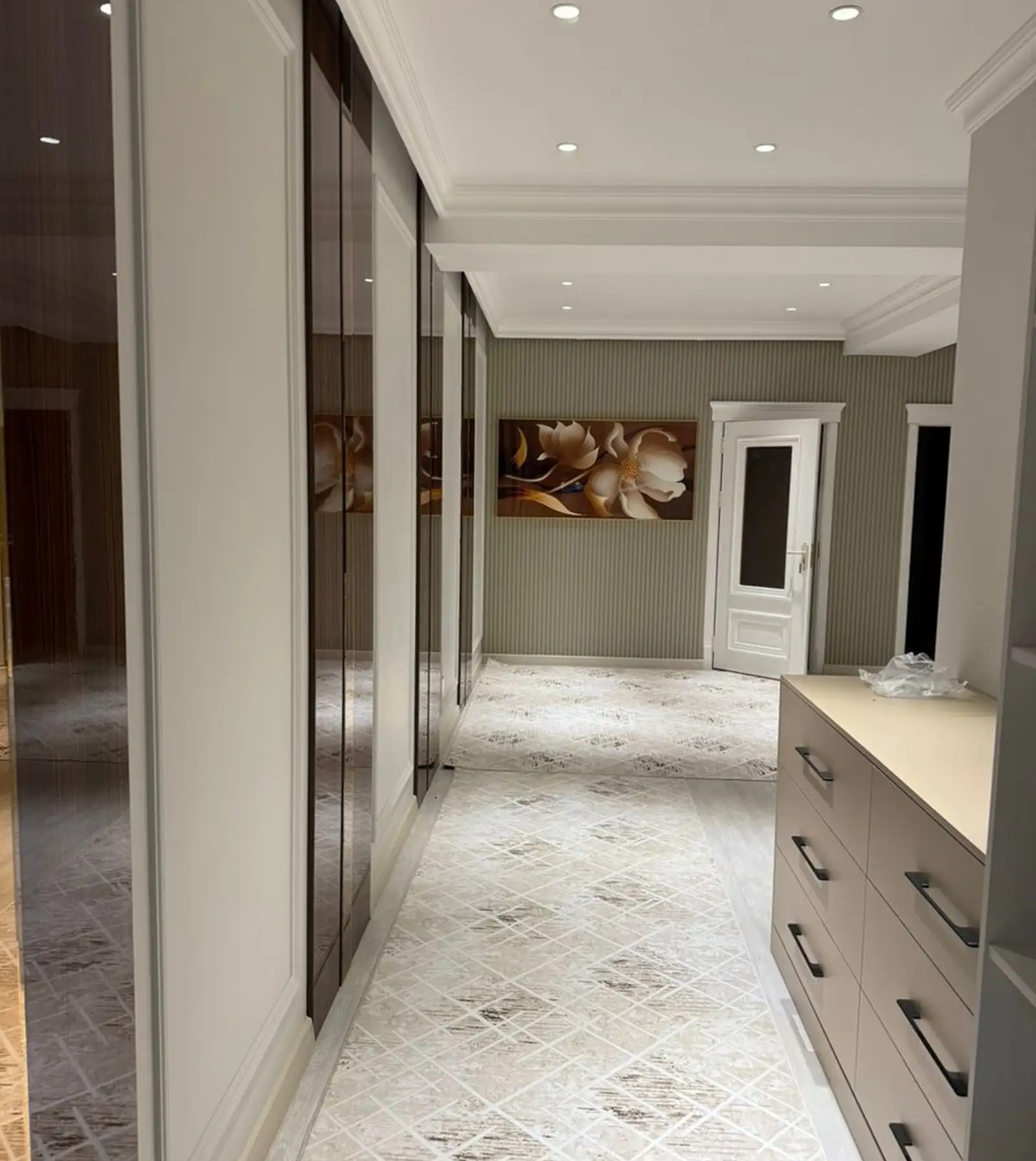 3-комн. квартира, 4 этаж, 120м², Исмоили Сомони, Спартак, доми Ёвари Бурчи Анушервон — миниатюра 1