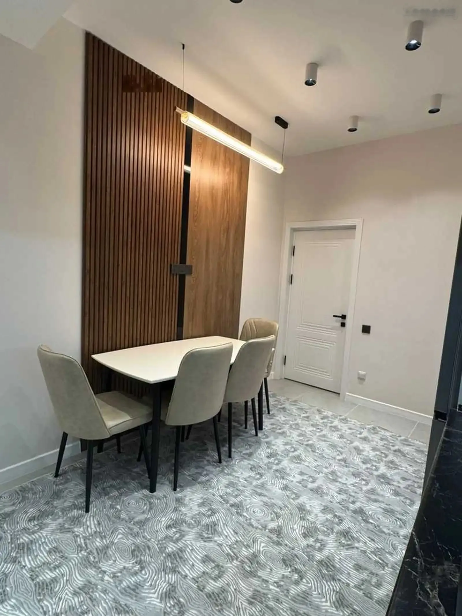 2-комн. квартира, 8 этаж, 60м², Текстиль — миниатюра 10