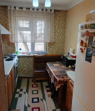 3-комн. квартира, 3 этаж, 50 м², Цирк — миниатюра 2