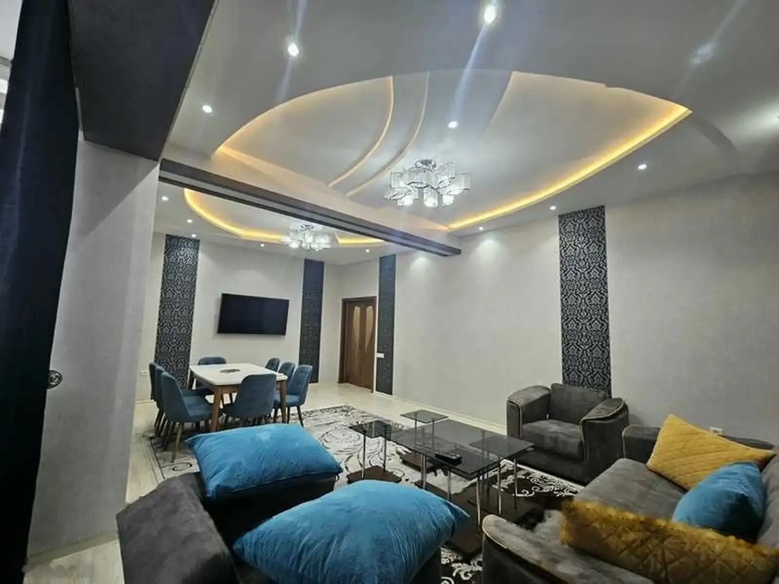 3-комн. квартира, 7 этаж, 125м², Цум, Дом-Арка, И.Сомони — миниатюра 2
