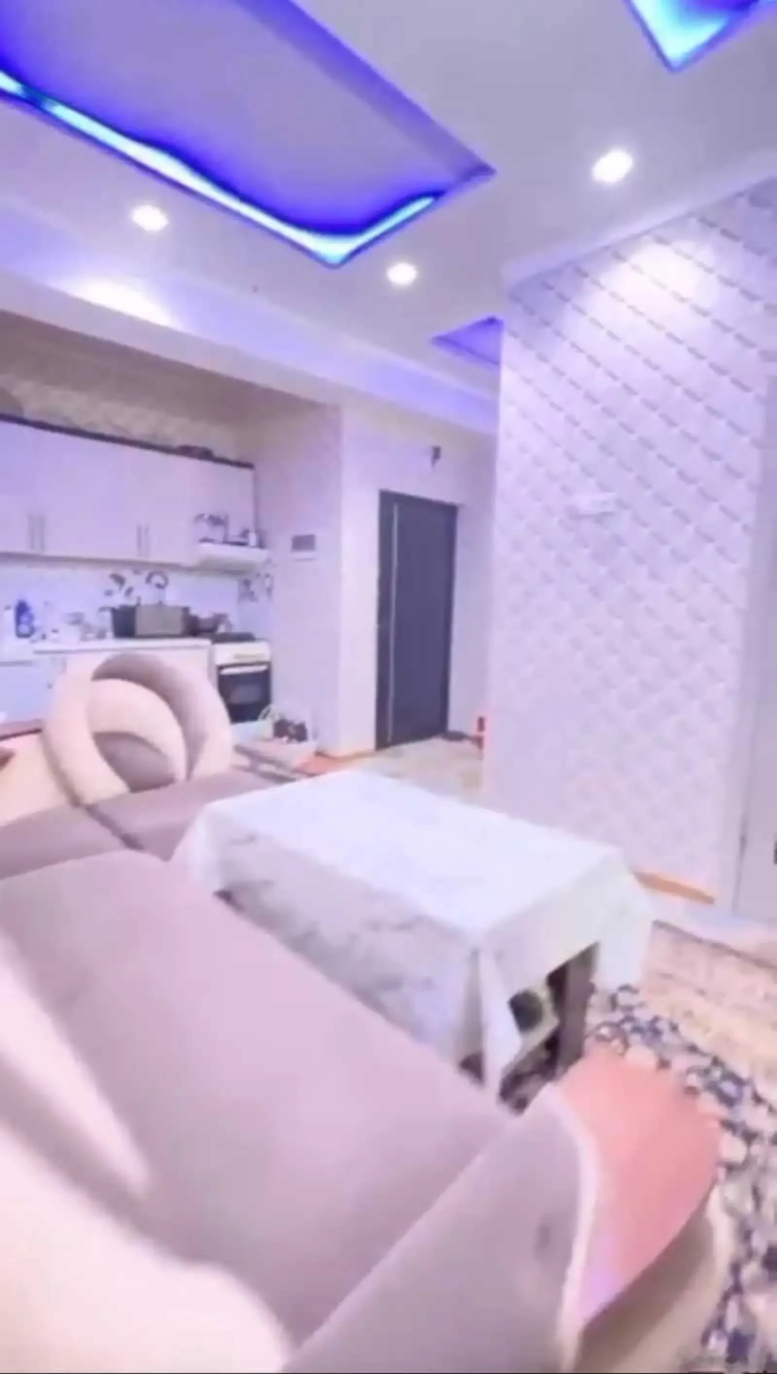 3-комн. квартира, 18 этаж, 68м², шохмансур — миниатюра 8