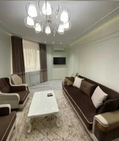 3-комн. квартира, 2 этаж, 70 м², 84 мкр — миниатюра 1