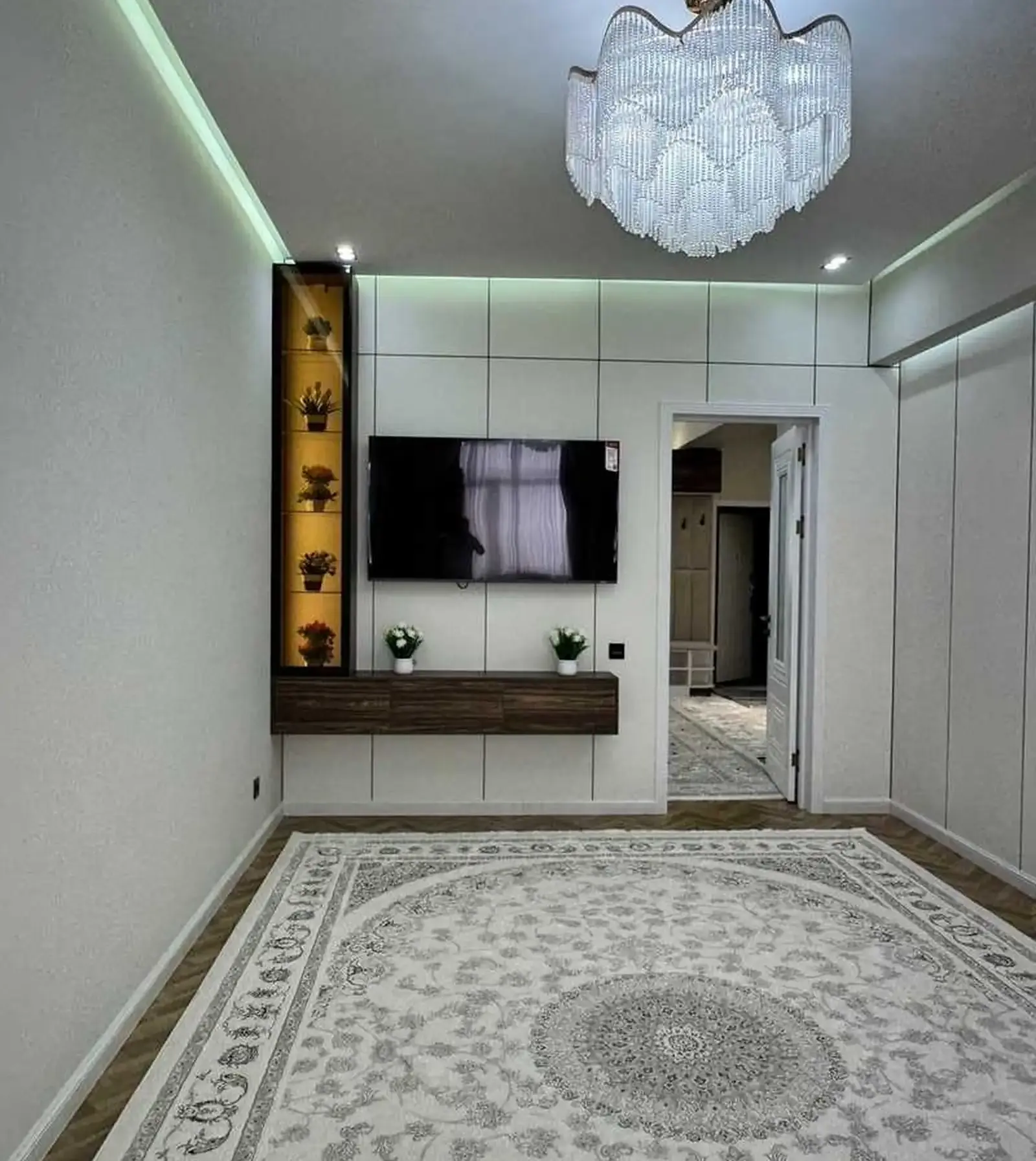 3-комн. квартира, 11 этаж, 111 м², Исмоили Сомонӣ