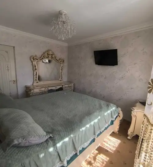 5-комн. квартира, 3 этаж, 90 м², Фирдавси — миниатюра 3