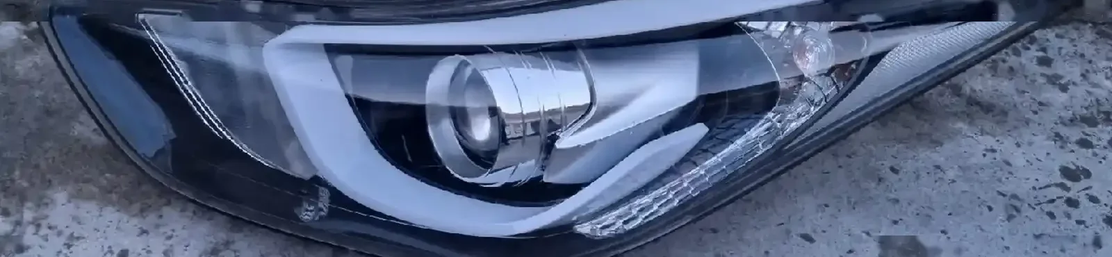 Стекло от фары Hyundai Avante MD