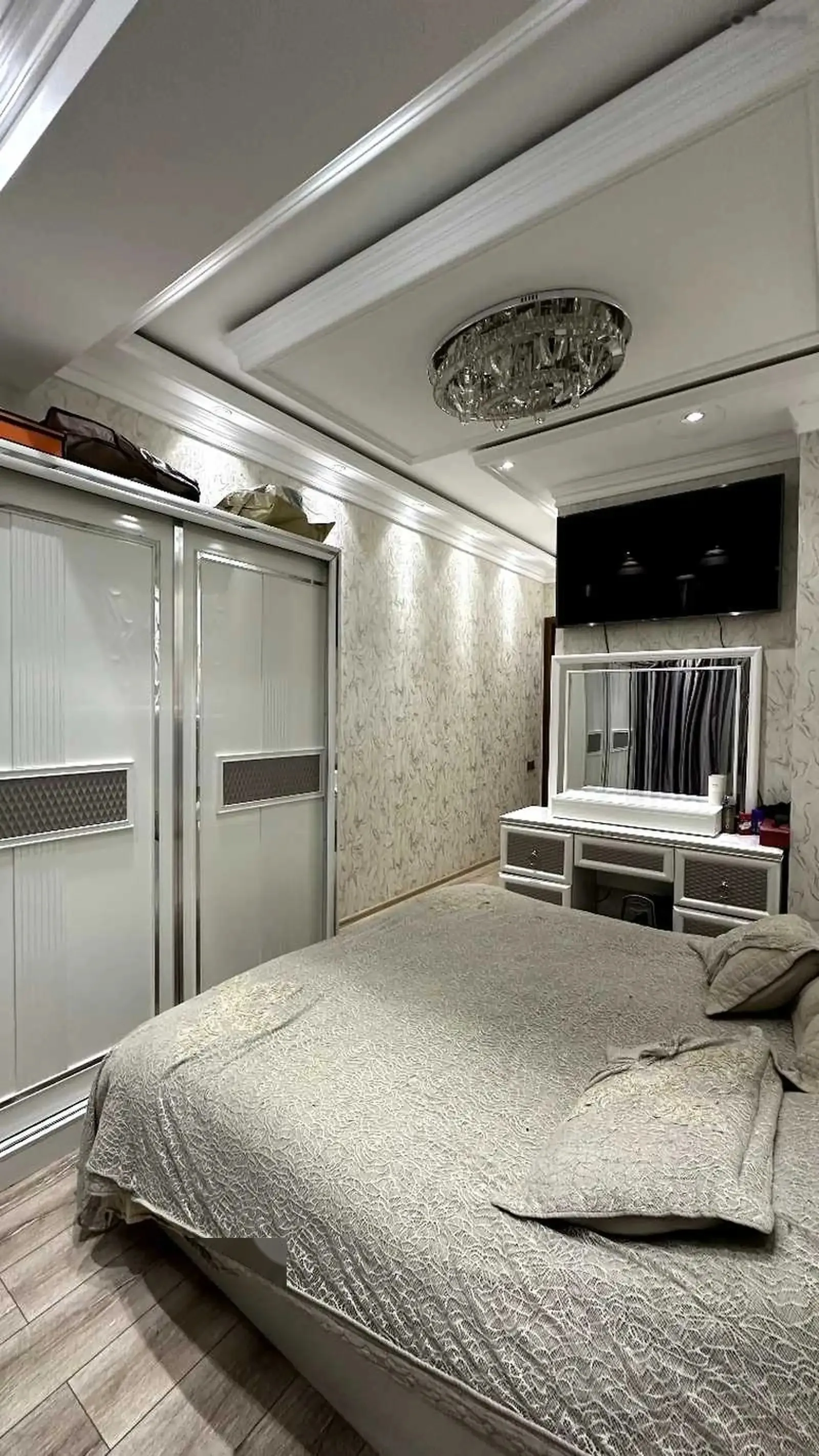 4-комн. квартира, 2 этаж, 130м², сафо — миниатюра 1