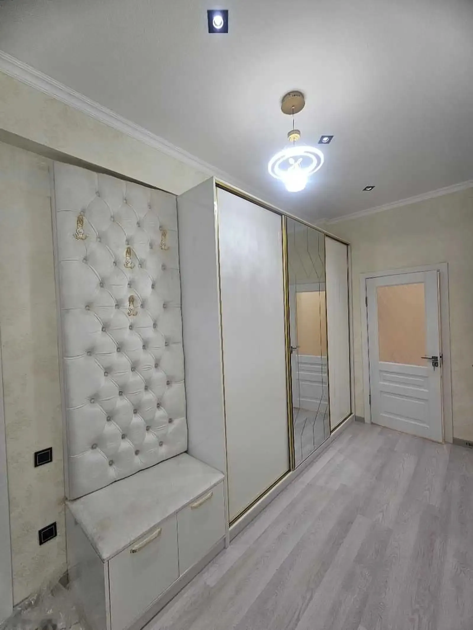 2-комн. квартира, 3 этаж, 80м², Голубой экран — миниатюра 7