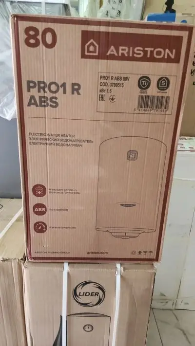 Водонагреватель Ariston 80L