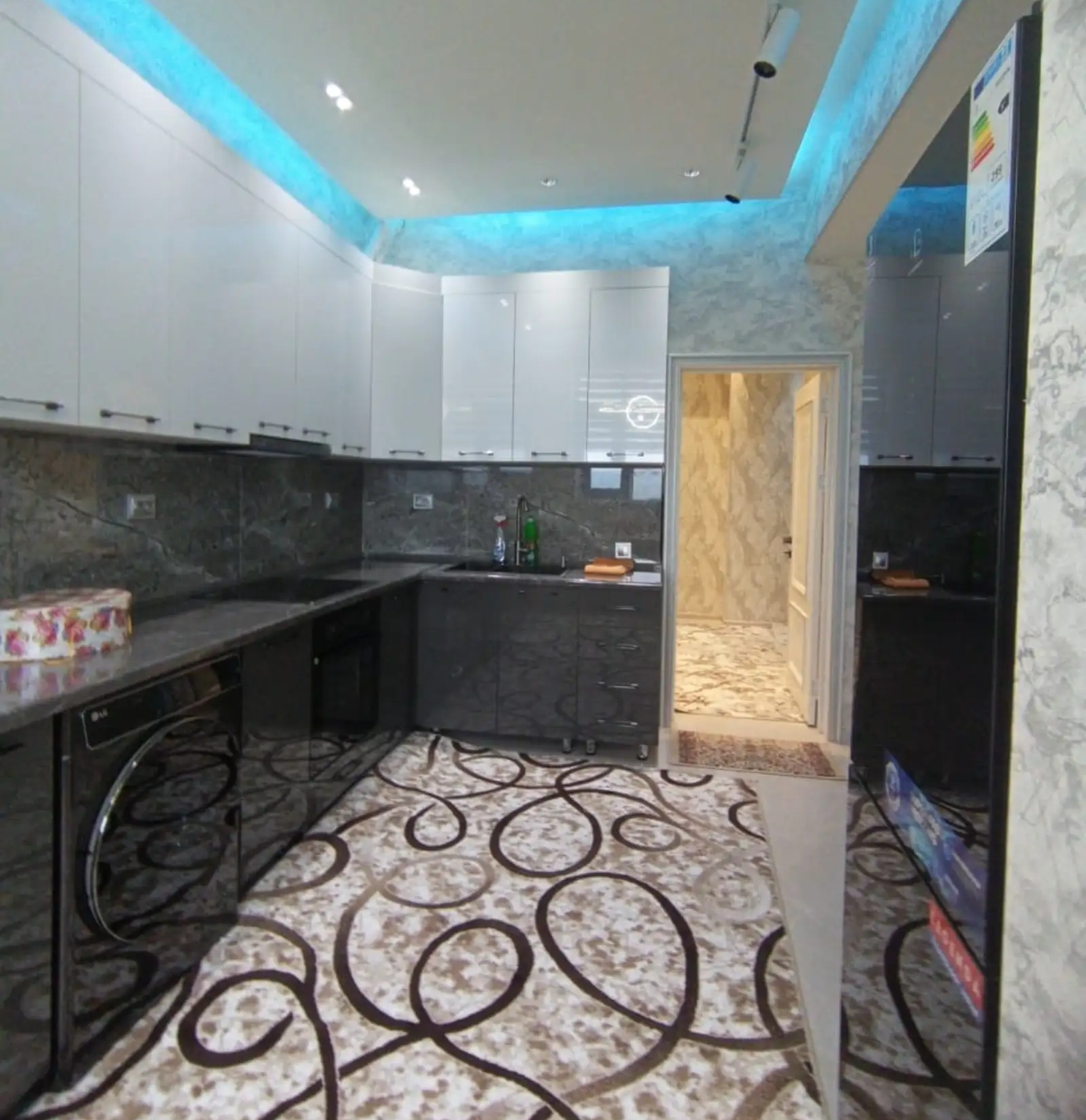 2-комн. квартира, 11 этаж, 80м², Шохмансур, Голубой экран, ру баруи Пайкар — миниатюра 8