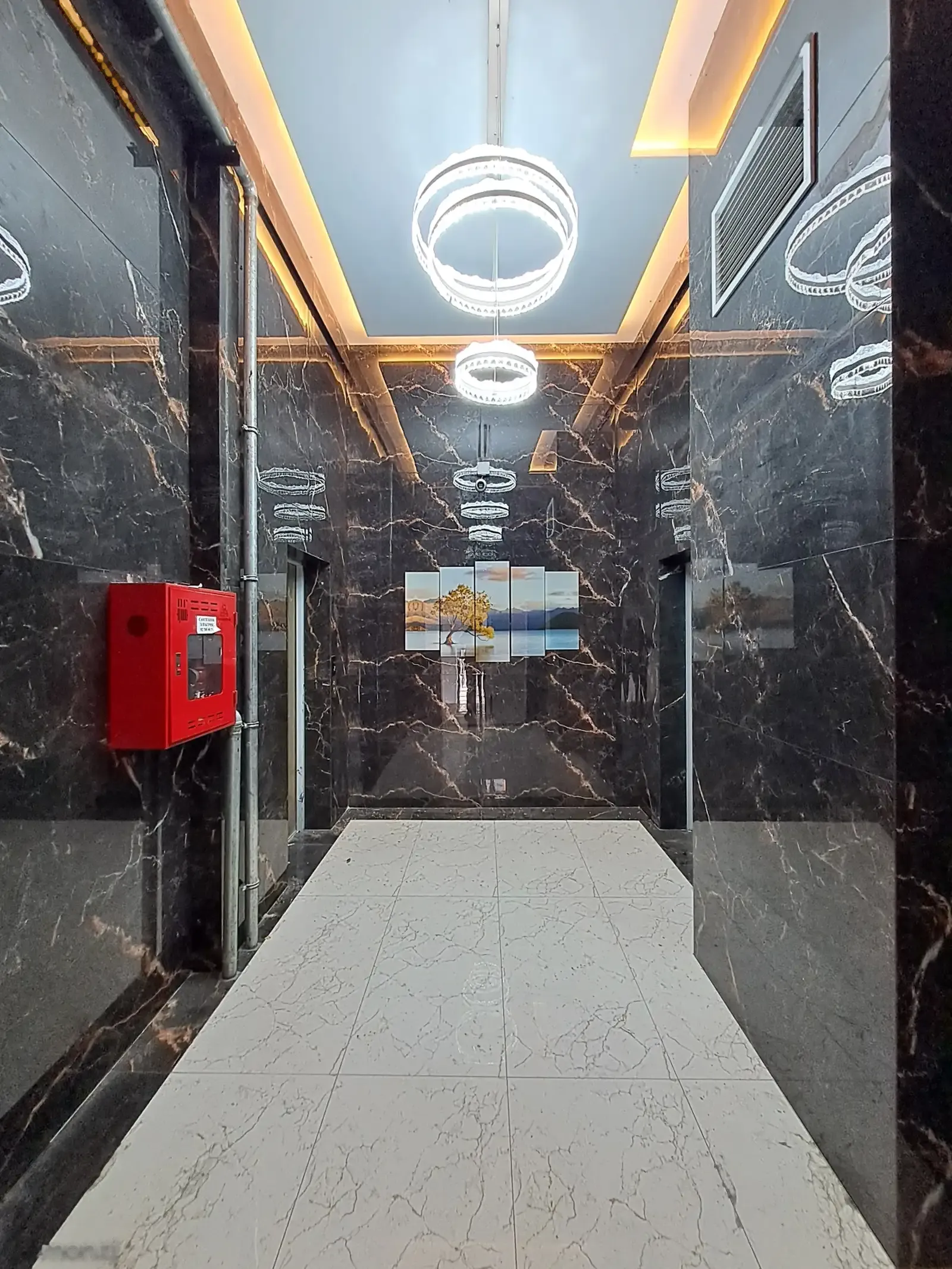 2-комн. квартира, 11 этаж, 65 м², 12мкр — миниатюра 12