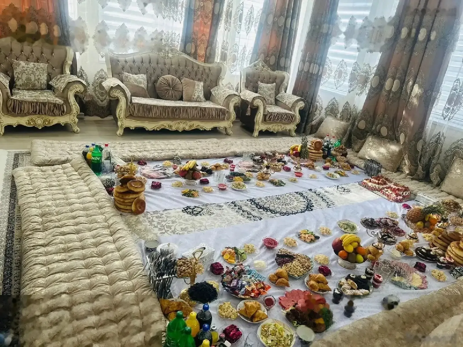 3-комн. квартира, 10 этаж, 120м², Исмоили Сомони бозори Мехргон — миниатюра 6