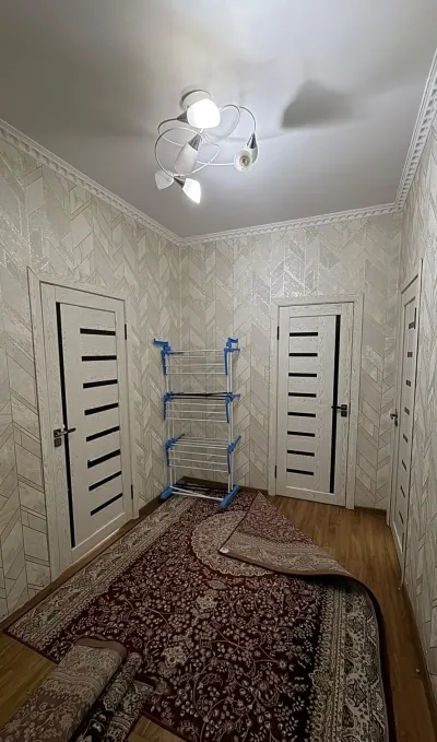3-комн. квартира, 7 этаж, 87 м², 84 мкр — миниатюра 2
