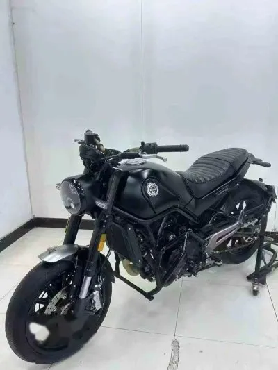 Мотоцикл Benelli — миниатюра 2
