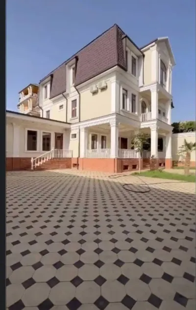 3-этажный, 13 комнатный дом, 785 м², Сомони — миниатюра 12
