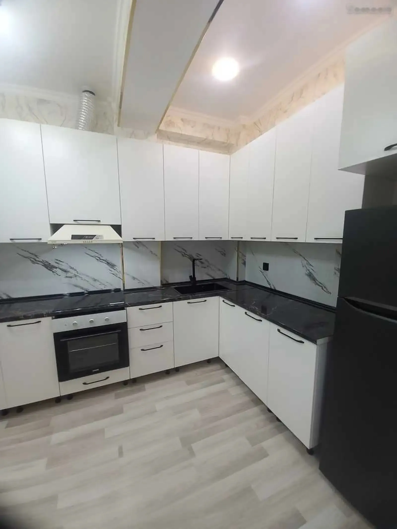 2-комн. квартира, 4 этаж, 60м², пайкари 112мкр — миниатюра 4