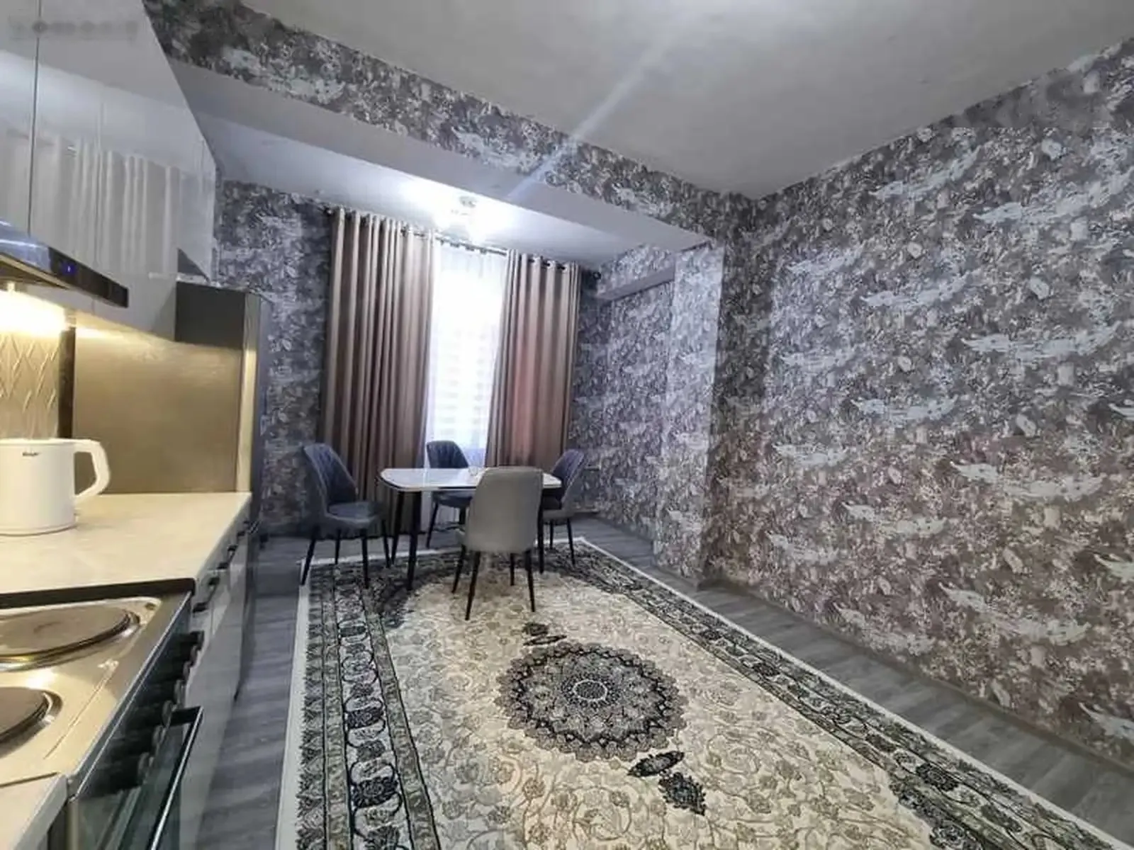 2-комн. квартира, 4 этаж, 85м², KFC молодёжни — миниатюра 1