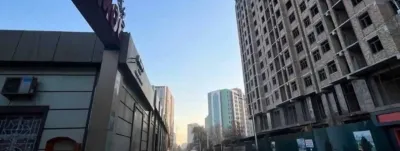 3-комн. квартира, 13 этаж, 106 м², Исмоили Сомони — миниатюра 2