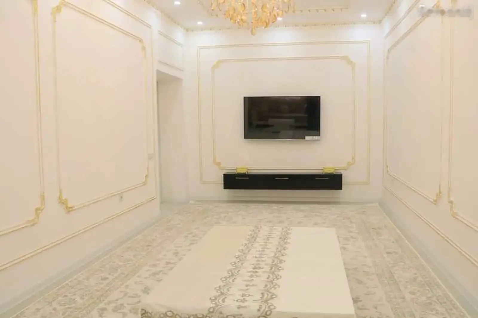 2-комн. квартира, 10 этаж, 110м², голубой экран — миниатюра 1