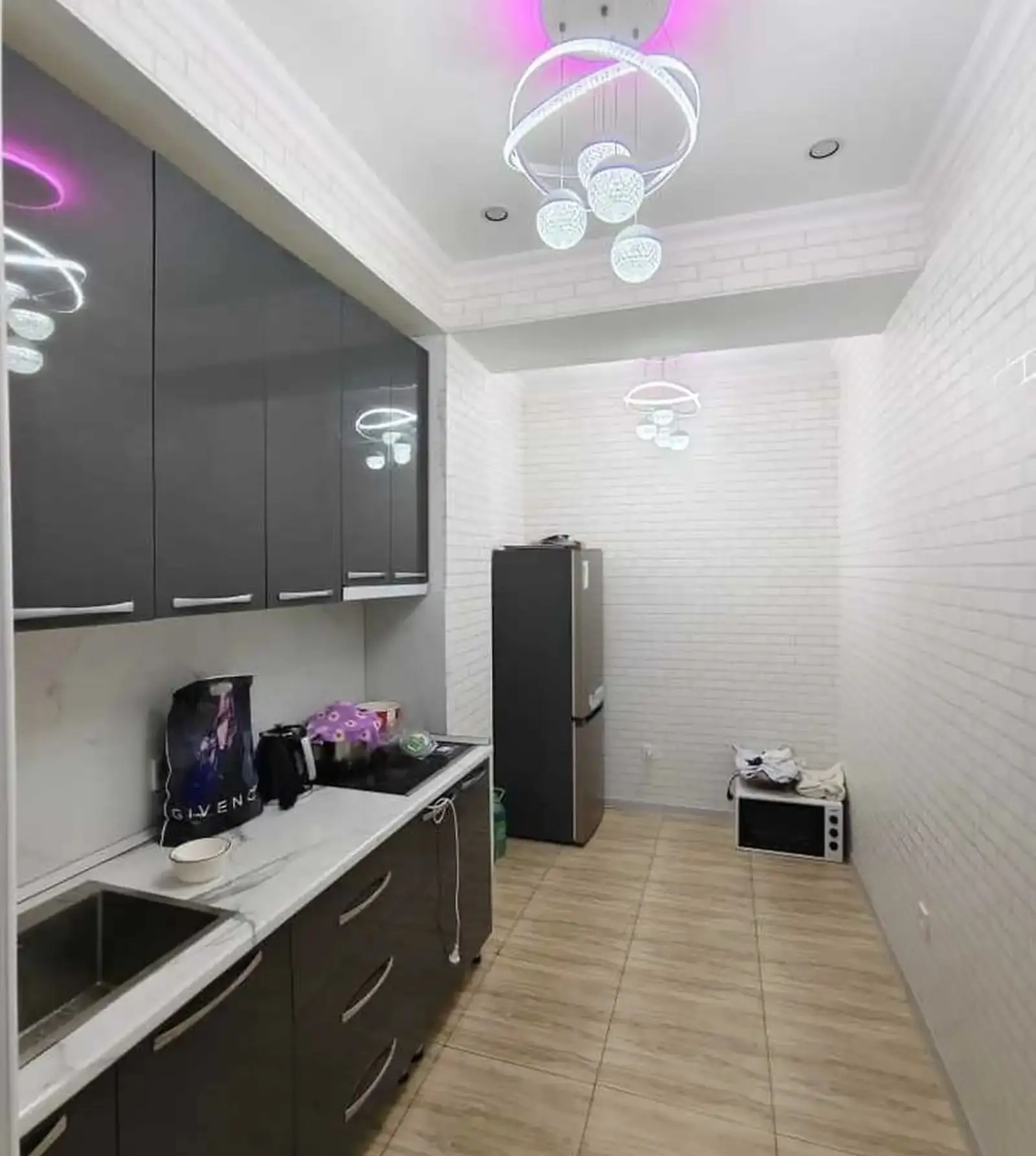 2-комн. квартира, 15 этаж, 75м², сино — миниатюра 1