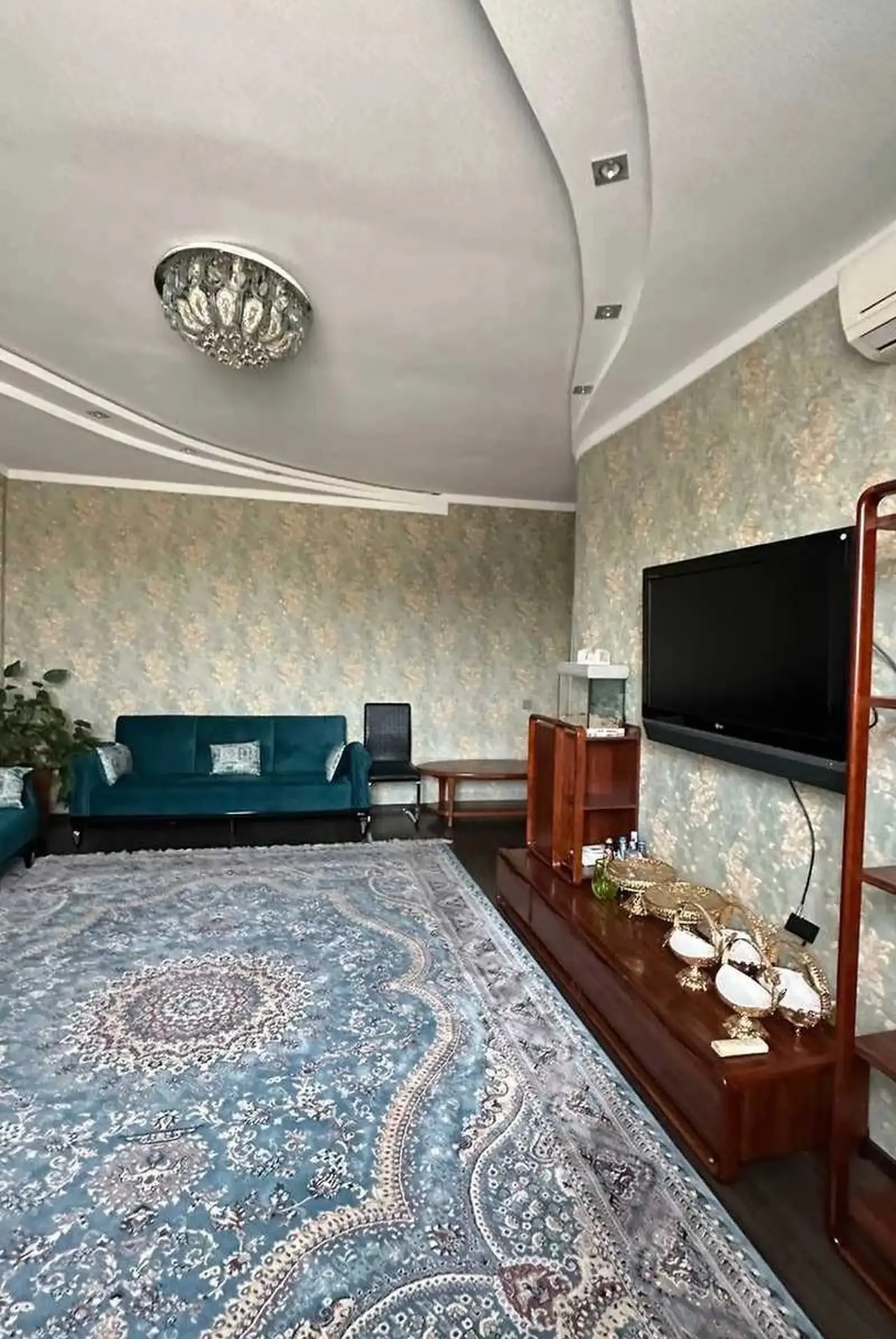 2-комн. квартира, 2 этаж, 102м², Ботанический сад — миниатюра 1