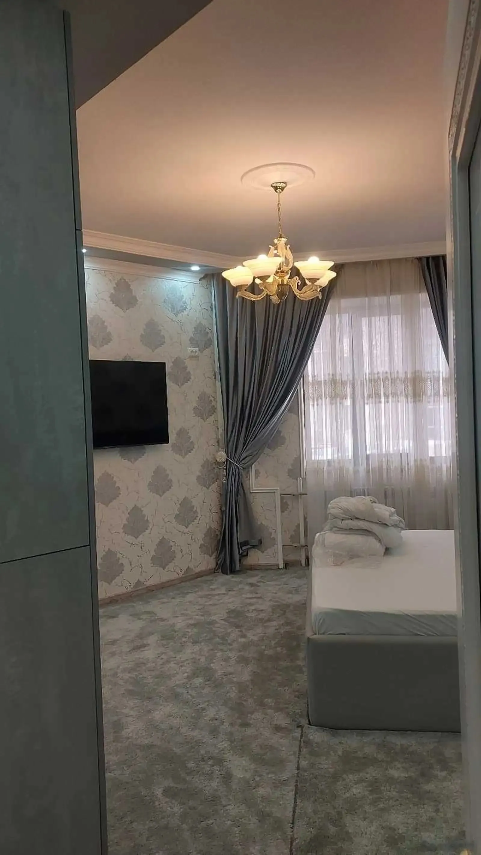 3-комн. квартира, 6 этаж, 140м², И Сомони, Овир, Дом Пули Сангин, Ёвар — миниатюра 6