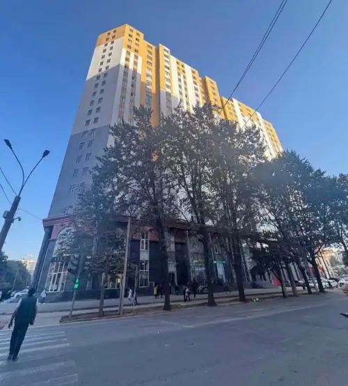 3-комн. квартира, 10 этаж, 132 м², Исмоили Сомони — миниатюра 2