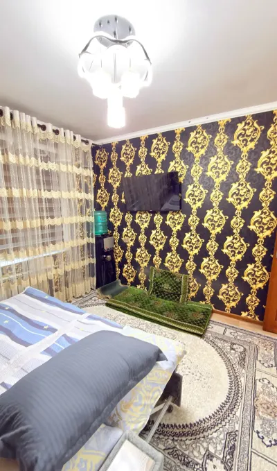 5-комн. квартира, 4 этаж, 96 м², 102 мкр, супермаркет Пайкар