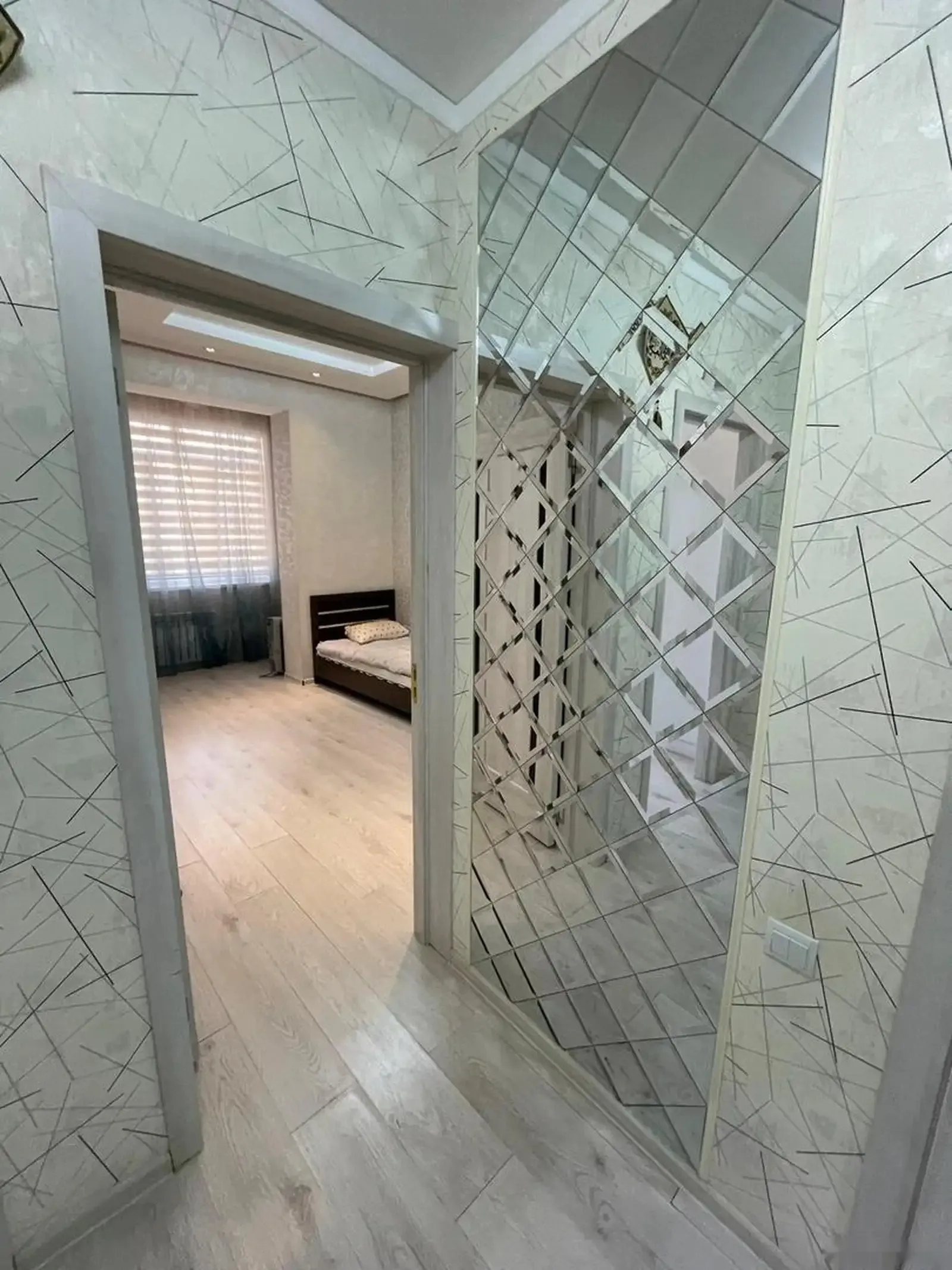 2-комн. квартира, 14 этаж, 53м², Овир (Пушти Гранд отель) — миниатюра 2