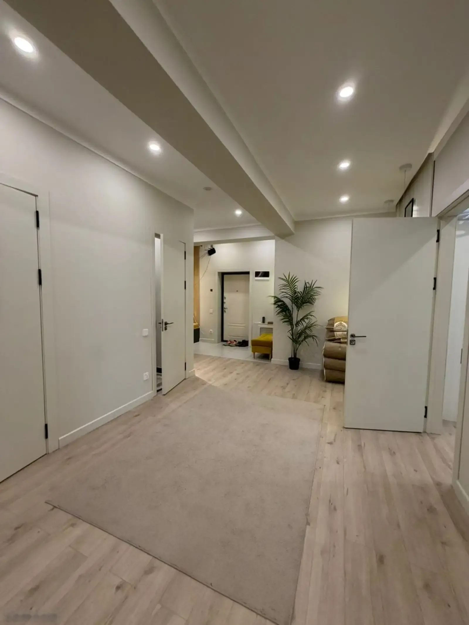 3-комн. квартира, 13 этаж, 110м², Ашан — миниатюра 2