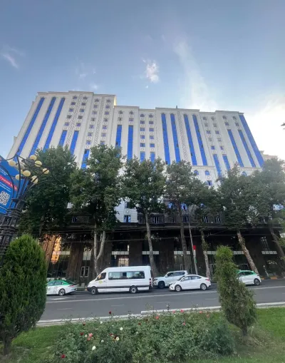 4-комн. квартира, 14 этаж, 155 м², И Сомони — миниатюра 1