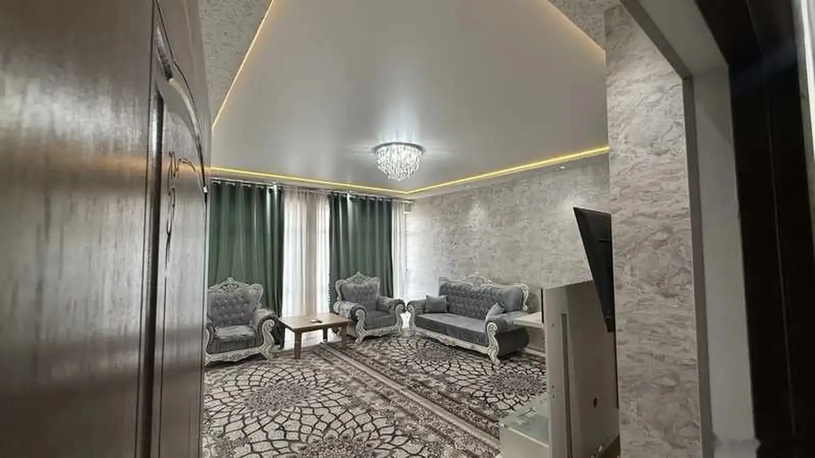 3-комн. квартира, 9 этаж, 240м², караболо — миниатюра 1