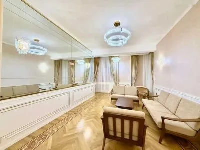3-комн. квартира, 10 этаж, 110м², И. Сомони