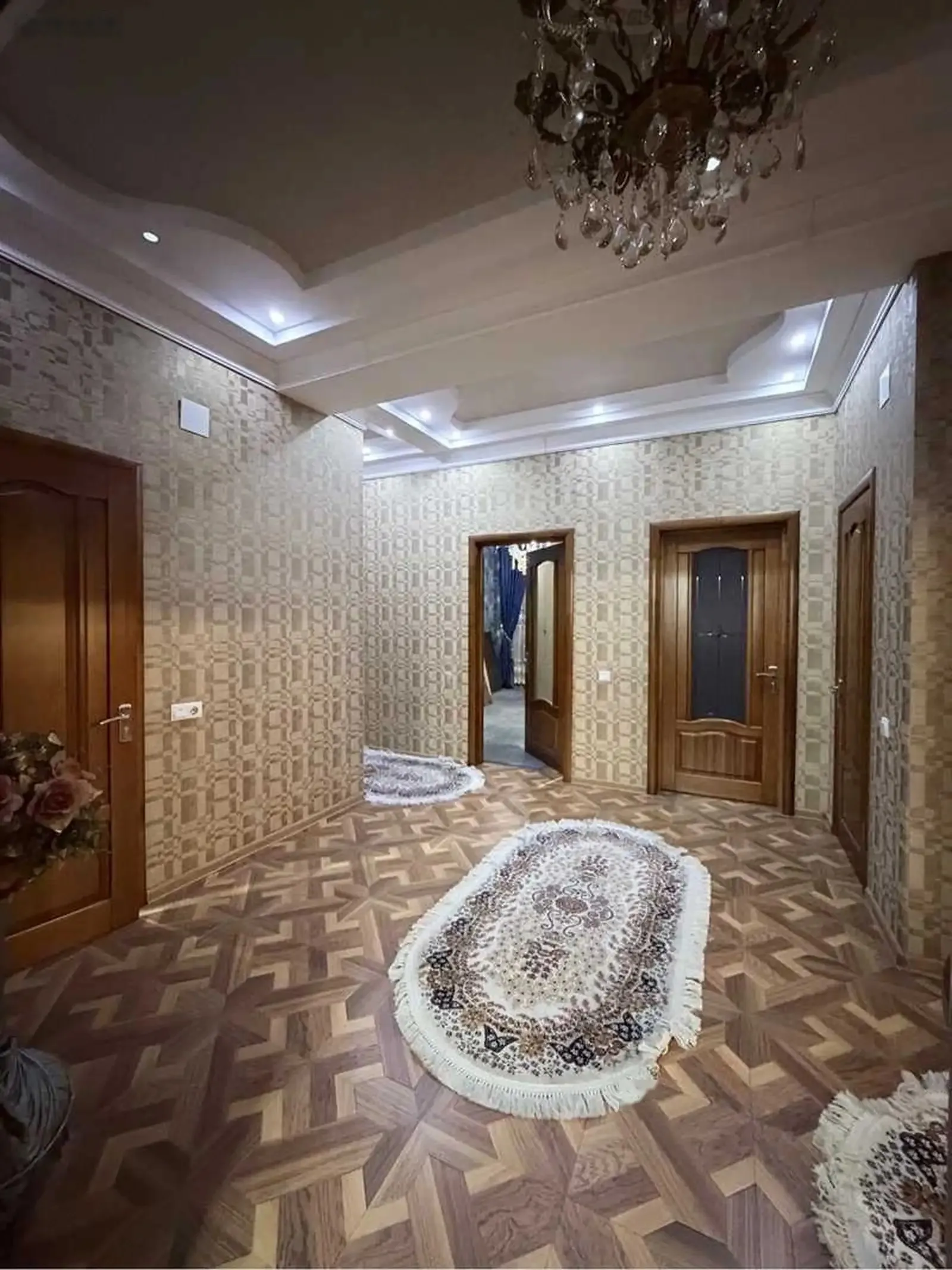 3-комн. квартира, 5 этаж, 135м², 82мкр доми милано мода — миниатюра 2