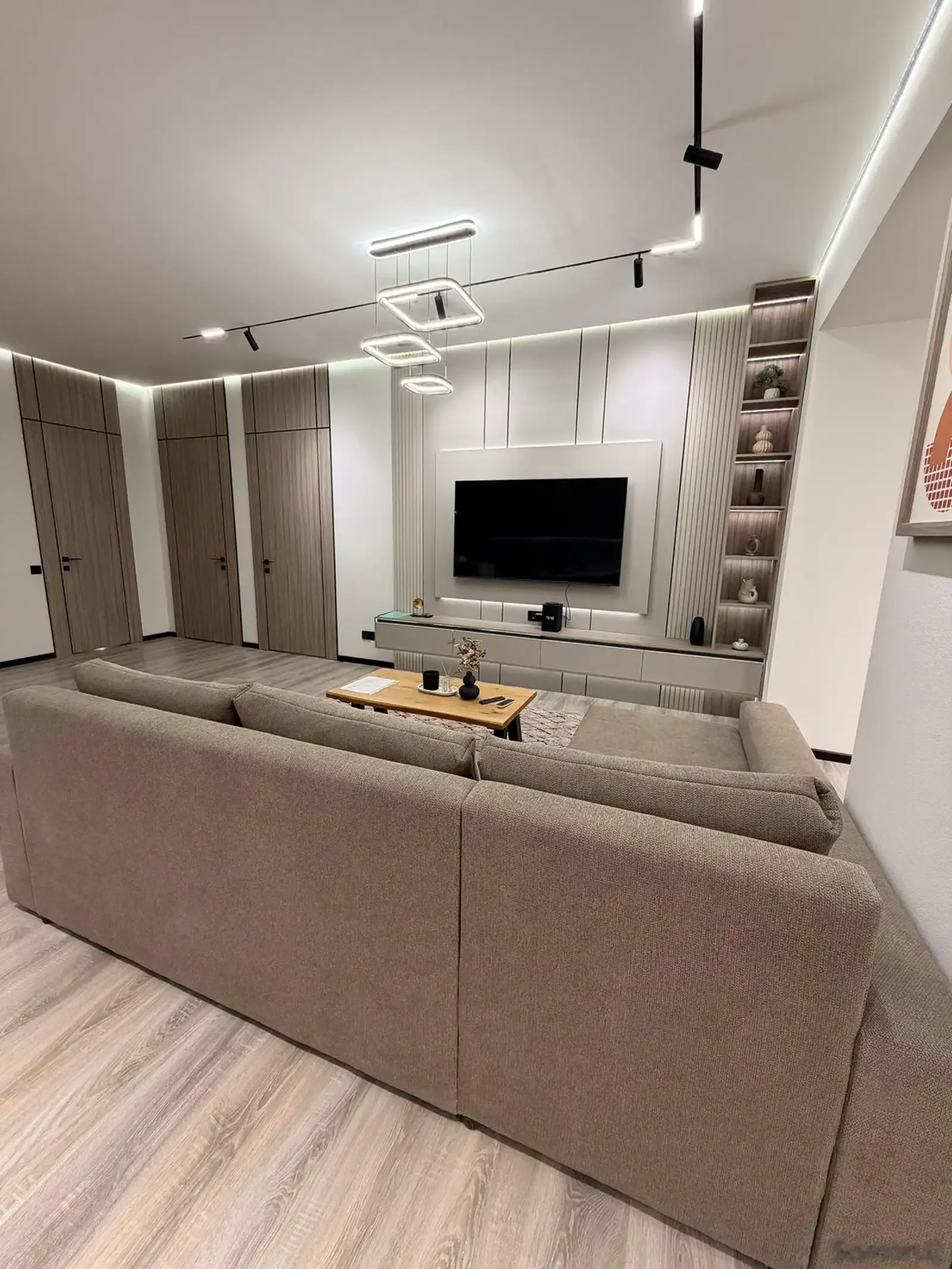 3-комн. квартира, 18 этаж, 87 м², Овир, Дом Пули Сангин, Ёвар