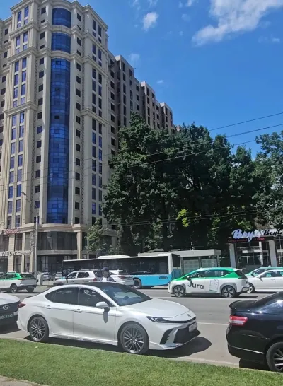 1-комн. квартира, 10 этаж, 48 м², Голубой экран — миниатюра 1