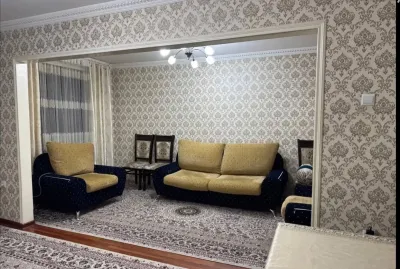 4-комн. квартира, 4 этаж, 90 м², Автовокзал, 83мкр — миниатюра 1