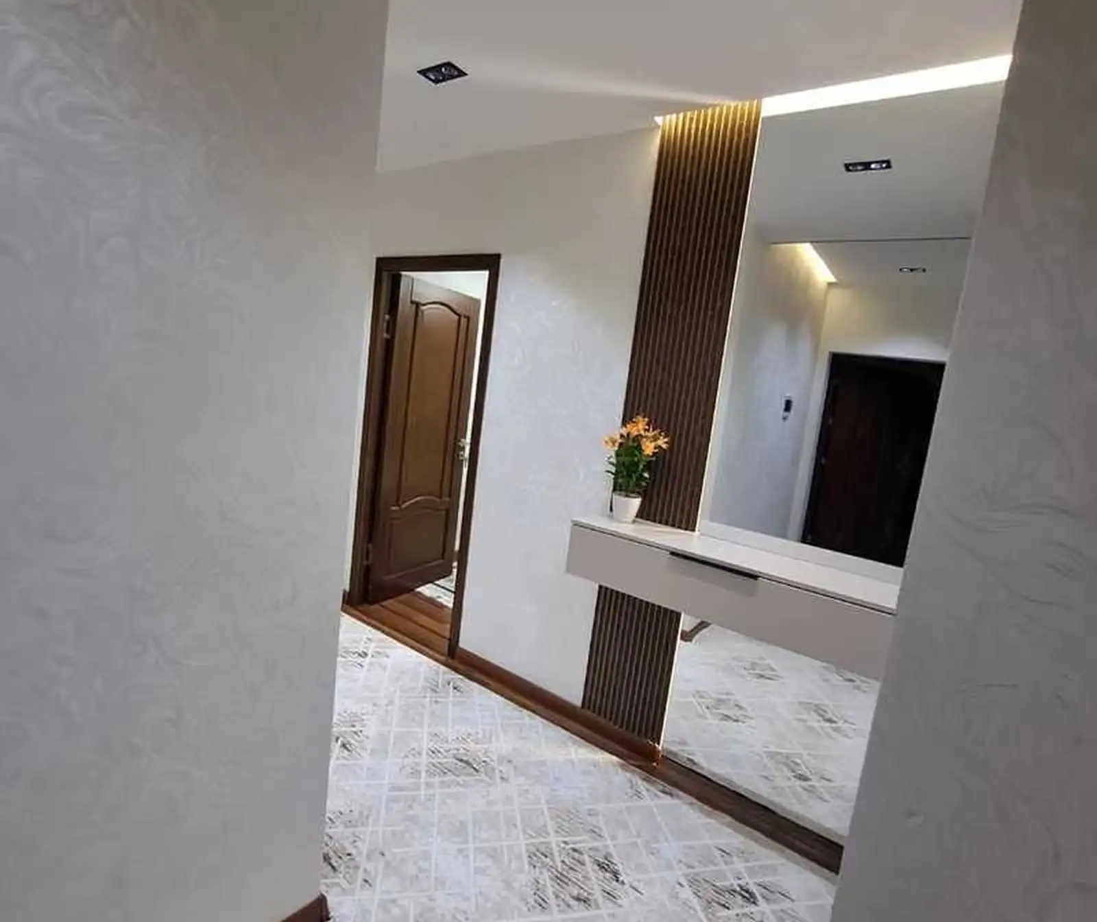 3-комн. квартира, 5 этаж, 100м², Сино 91 мкр пеши Оши