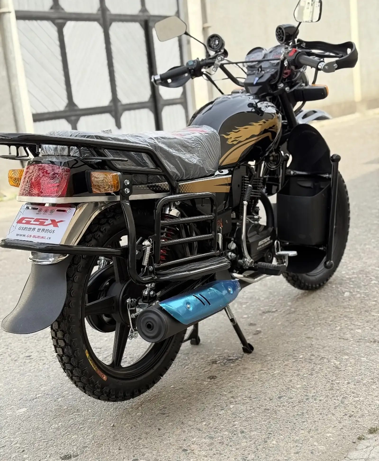 Мотоцикл Suzuki 200куб 2026 black — миниатюра 6
