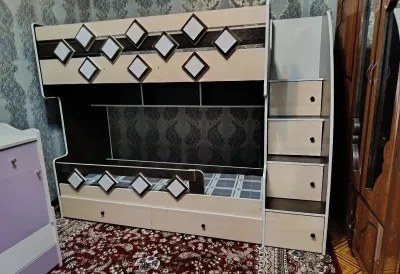 Двухъярусная кровать