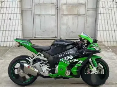 Мотоцикл Kawasaki 500RM на заказ — миниатюра 3