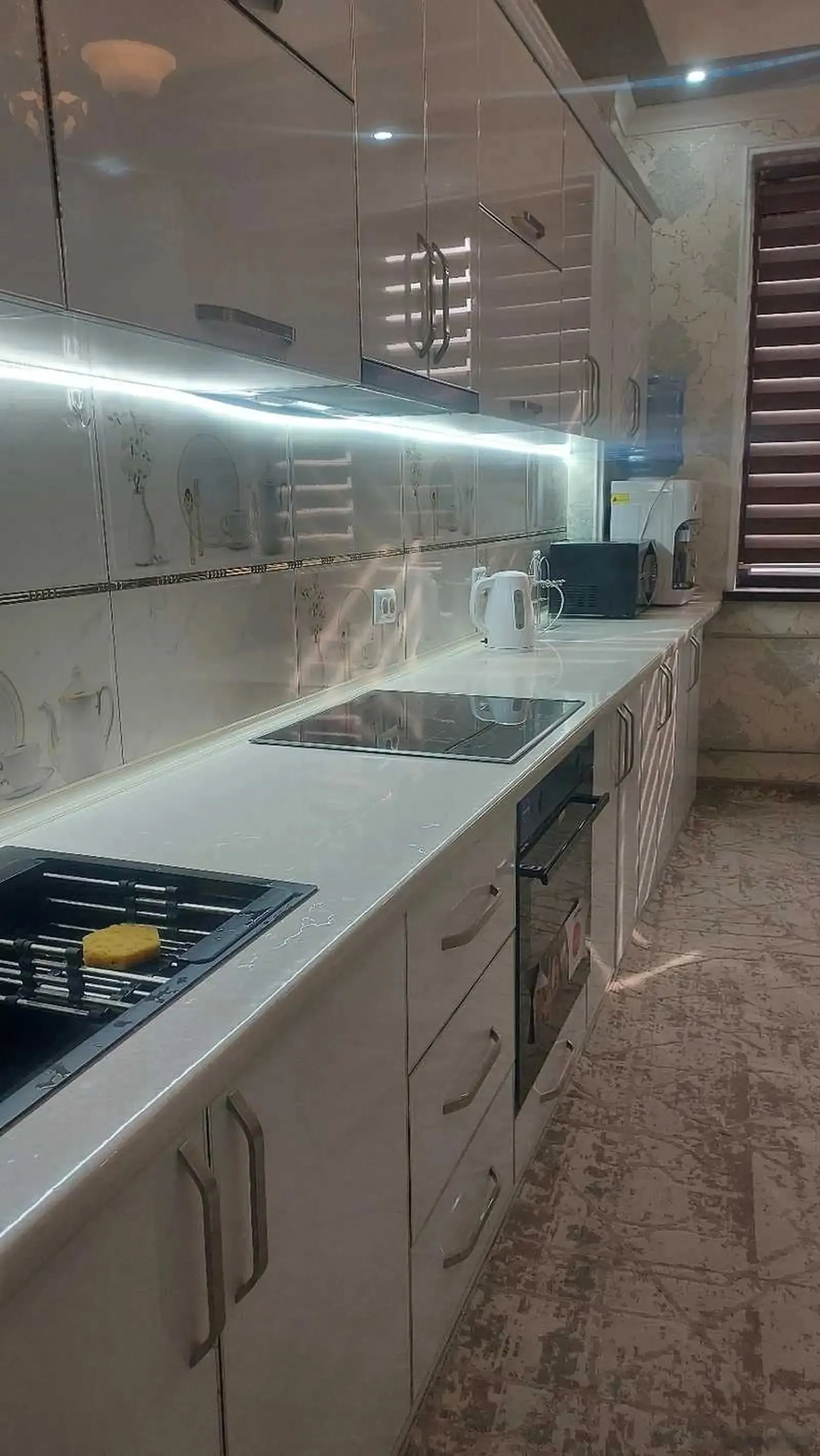3-комн. квартира, 6 этаж, 140м², И Сомони, Овир, Дом Пули Сангин, Ёвар — миниатюра 7