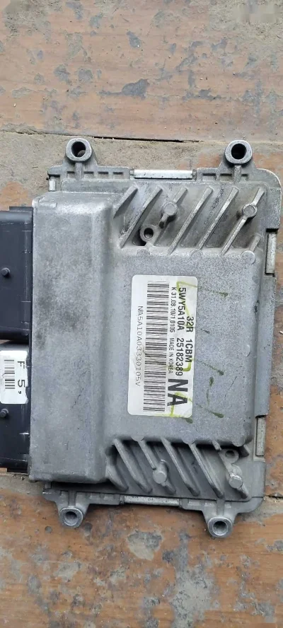 Компьютер двигателя от Daewoo Labo