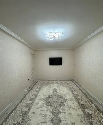 2-комн. квартира, 5 этаж, 52 м²,  33мкр — миниатюра 2