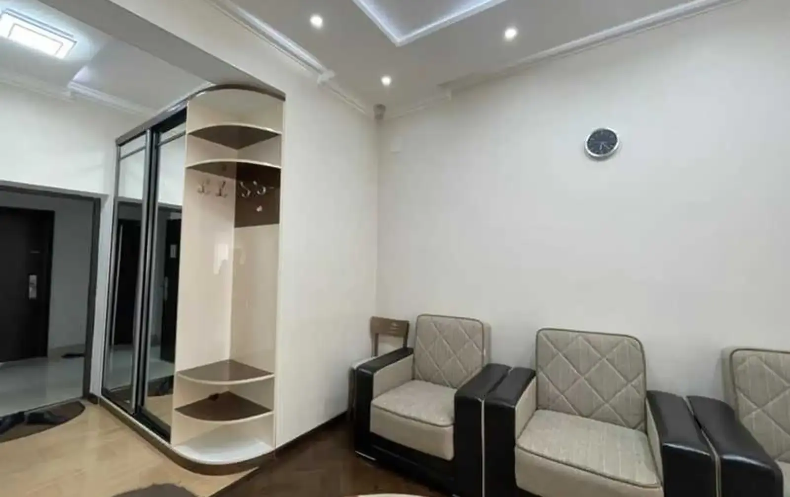 3-комн. квартира, 10 этаж, 107м², ЦУМ