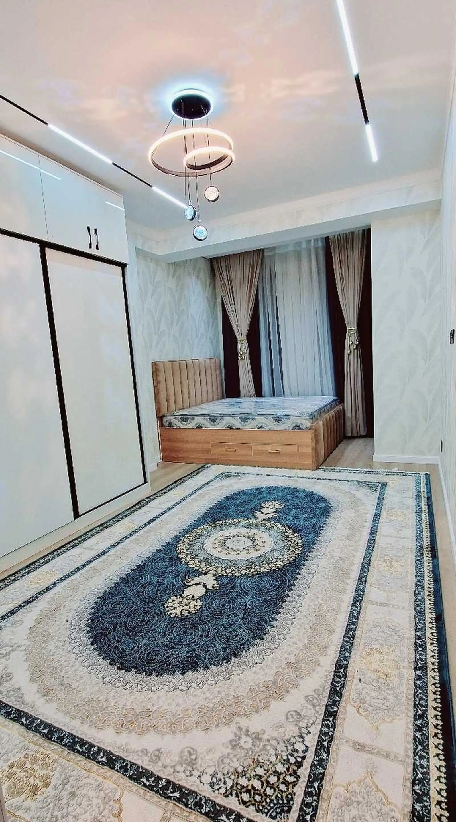 3-комн. квартира, 8 этаж, 110м², 33 мкр, назди Управление ГАИ, бари Лицей Умари Хайём — миниатюра 1