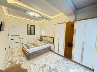 4-комн. квартира, 8 этаж, 93 м², 12 мкр — миниатюра 9