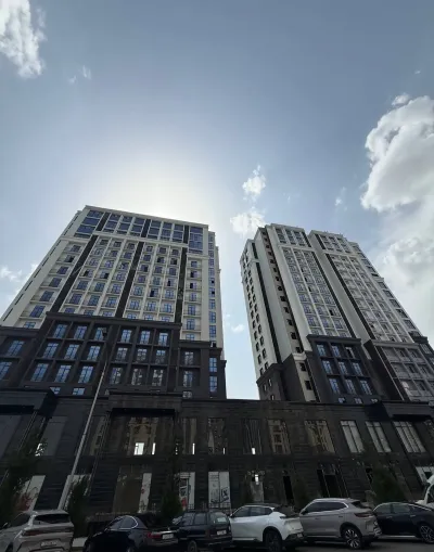 2-комн. квартира, 13 этаж, 61 м², И Сомони — миниатюра 1