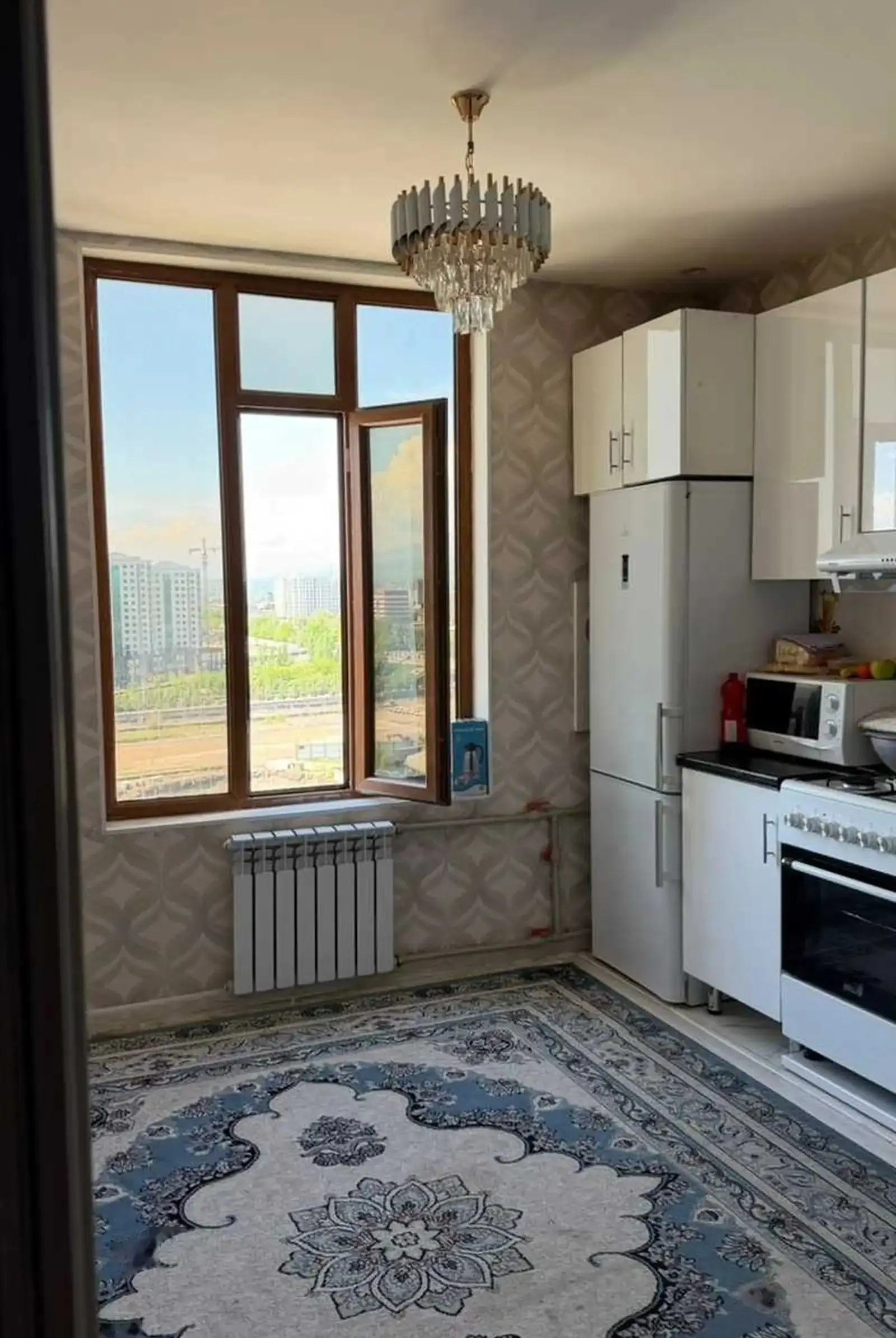2-комн. квартира, 12 этаж, 79м², южный — миниатюра 1